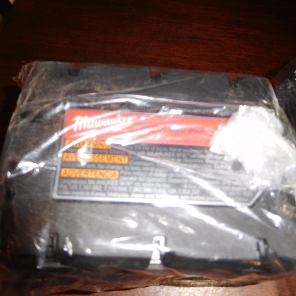 Milwaukee  Battery - Picture 2 of 4